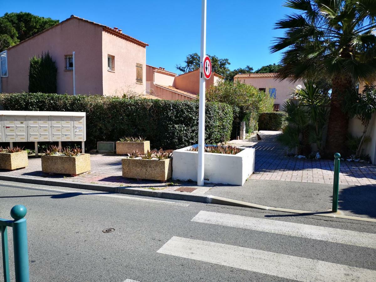 Appartement Sainte-Maxime, Plage De La Nartelle エクステリア 写真